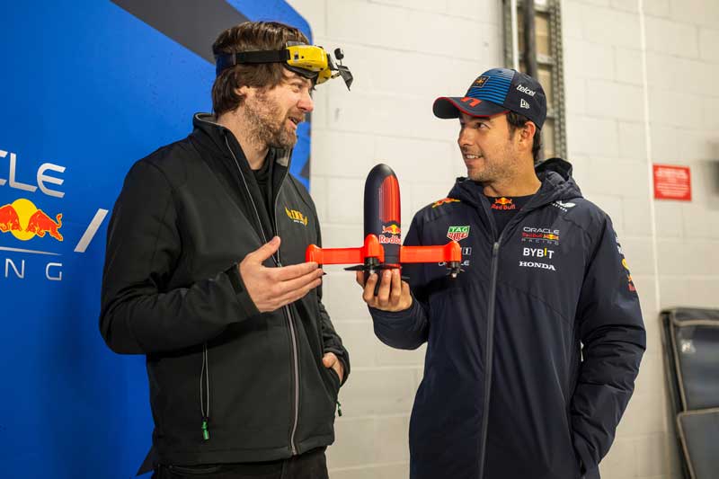 Amura,AmuraWorld,AmuraYachts, El piloto mexicano Sergio Pérez también estuvo presente en los ensayos del dron FVP.