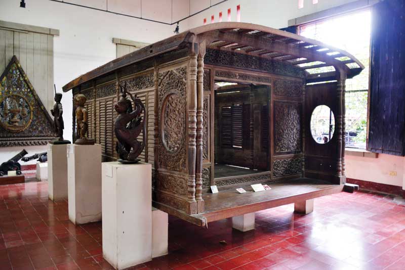 Amura, Camboya, Cambodia,Museo Nacional de Camboya , 19th century boat cabin, found at Wat Kampong Phluk. 