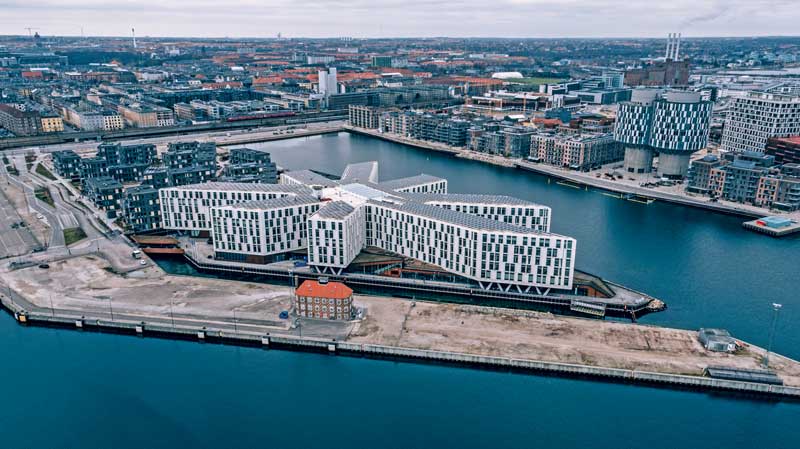 Amura,Dinamarca,Vikingos,Rey Harald,piedras rúnicas de Jelling,daneses,felicidad, El complejo de la Ciudad de la ONU en Copenhague recibió el Premio de Construcción Ecológica de la Comisión Europea en 2012. <br /> 