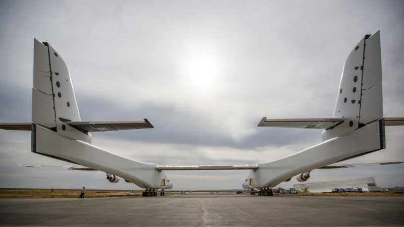Amura,AmuraWorld,AmuraYachts,, El Stratolaunch Roc Carrier Aircraft tiene una envergadura de 117 m.