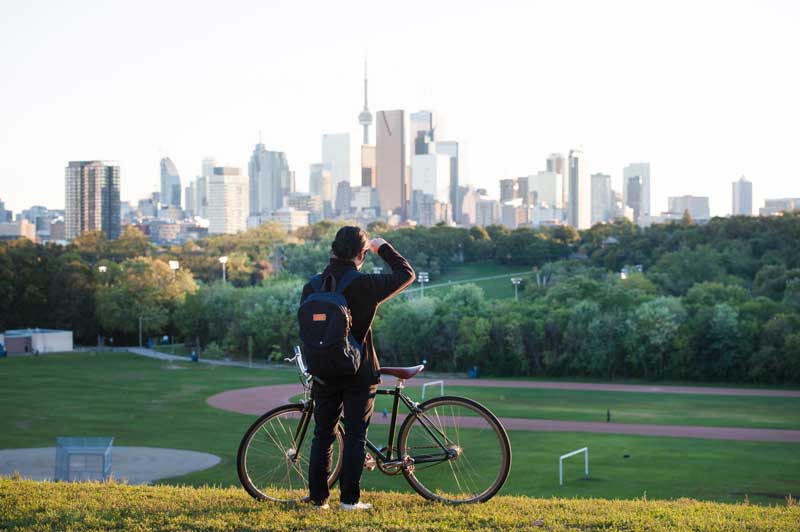 Amura,AmuraWorld,AmuraYachts, Una forma de conocer Toronto es recorrerla en bicicleta.
