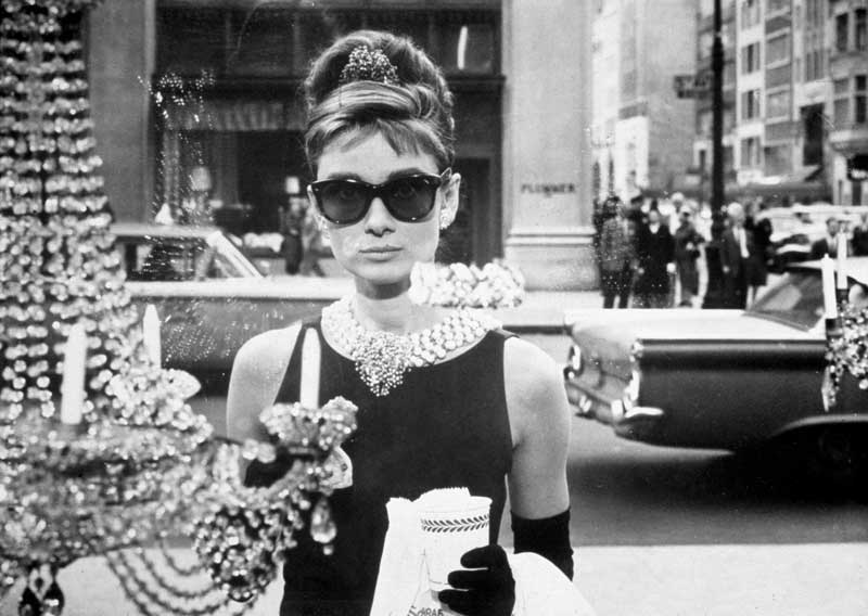 Amura,AmuraWorld,AmuraYachts, <em>Holly Golightly</em> (Audrey Hepburn), en una escena de <em>Breakfast at Tiffany </em>(1961).