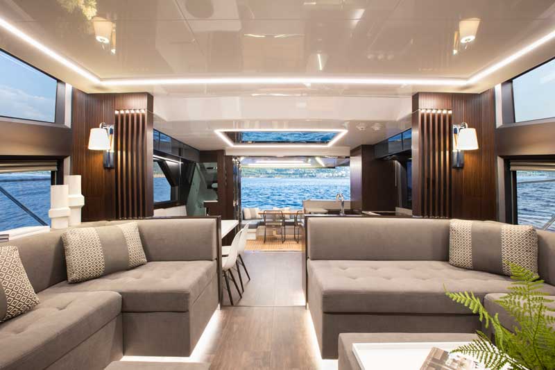 Amura,AmuraWorld,AmuraYachts, Los interiores del Pearl 62 pueden ser seleccionados por el propietario.