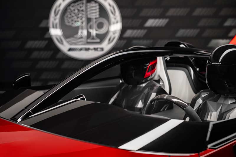 Amura,AmuraWorld,AmuraYachts, La fibra de vidrio se integra en diversas partes del Concept Mercedes-AMG Pure Speed.