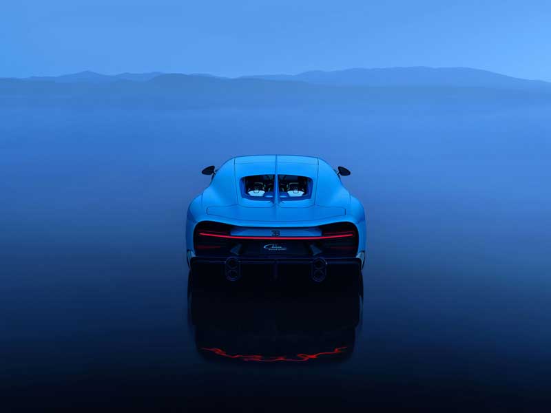 Amura,AmuraWorld,AmuraYachts, Los colores <em>'French Racing Blue'</em> y '<em>Atlantic Blue</em>' fueron combinados en Chiron número 500.