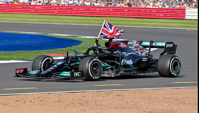 Amura,AmuraWorld,AmuraYachts, El recorrido final de Lewis Hamilton en el circuito de Silverstone tras conquistar el Gran Premio de Gran Bretaña.