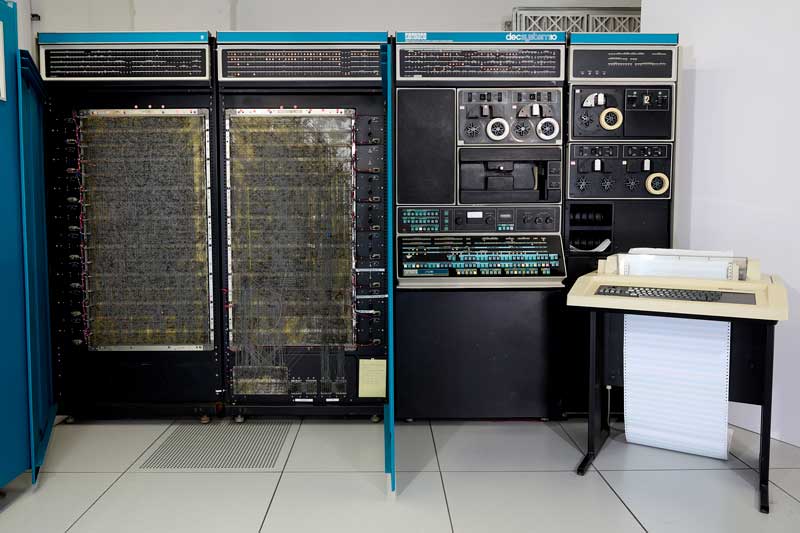 Amura,AmuraWorld,AmuraYachts, A DEC PDP-10: KI-1, 1971. Número de serie 676.