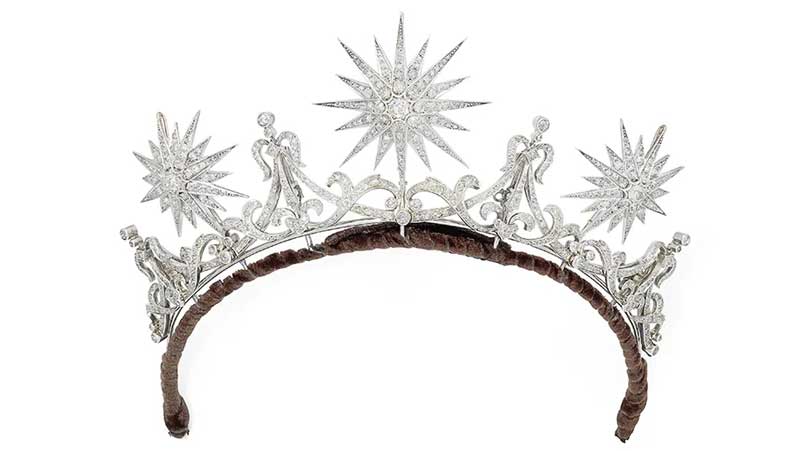 Amura,AmuraWorld,AmuraYachts, Tiara de diamantes, alrededor de 1880-90. Vendida por 25,000 libras esterlinas.