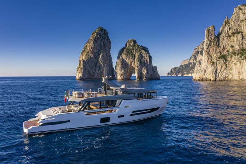 Amura,AmuraWorld,AmuraYachts, Sherpa 80 de Arcadia Yachts.