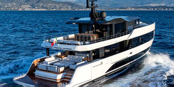 Arcadia Yachts lleva a Cannes tres modelos