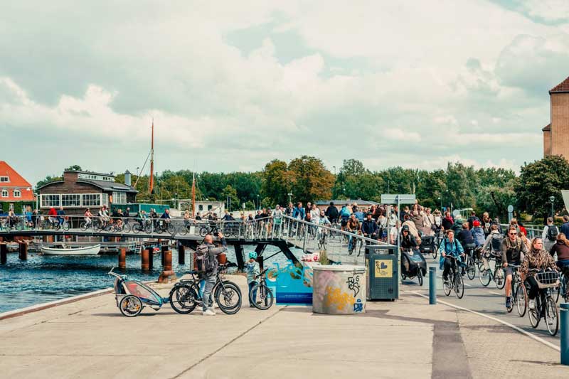 Amura,AmuraWorld,AmuraYachts, La mitad de la población de Copenhague recorre diariamente en bicicleta los 400 km de ciclopistas existentes.