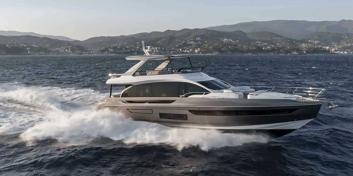 Reconocen al Fly 72 de Azimut