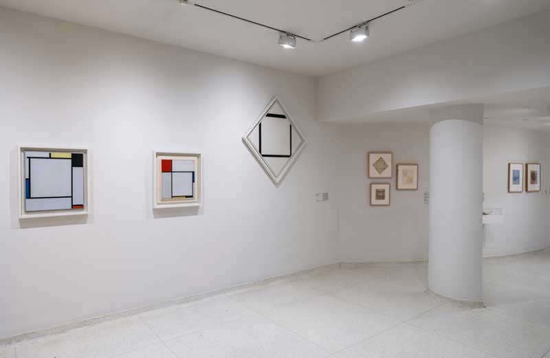 Amura,AmuraWorld,AmuraYachts, Vista de la instalación, <em><i>Piet Mondrian: Cada vez más lejos,</i></em> 22 de noviembre de 2024-20 de abril de 2025, Museo Solomon R. Guggenheim, Nueva York. Foto: David Heald © Fundación Solomon R. Guggenheim, Nueva York.