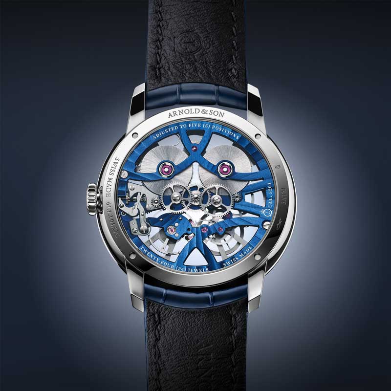 Amura,AmuraWorld,AmuraYachts, El cristal posterior de zafiro, permite observar el calibre A\&S5201 del Nebula 40 Steel Blue Edition.
