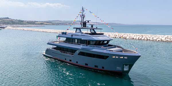 Darwin 102 Haze2, aventurero de los mares