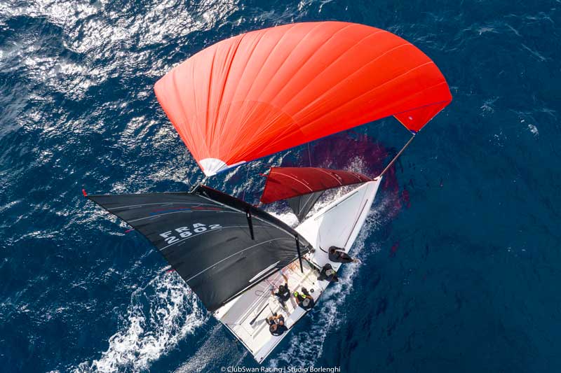 Amura,AmuraWorld,AmuraYachts, El ClubSwan 28 es un diseño del estudio Juan K Naval Architect.
