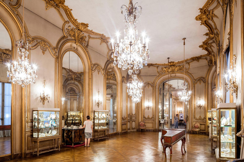 Amura,AmuraWorld,AmuraYachts, El Museo Nacional de Artes Decorativas es reconocido por su colección de muebles, esculturas, cerámicas, pinturas y tapices de los siglos XVI al XIX. Foto: Hemis / Alamy.