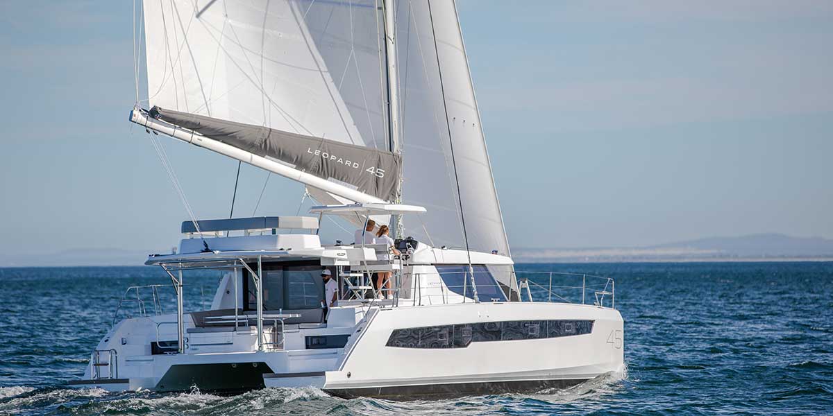 Leopard Catamarans redefine la garantía en la náutica