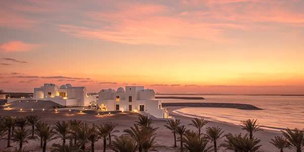 La exclusividad de Anantara Santorini Abu Dhabi Retreat