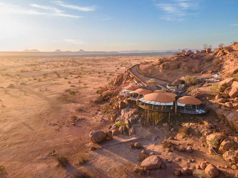 Amura,AmuraWorld,AmuraYachts, Onduli Enclave, una lujosa villa privada en Damaraland, Namibia.