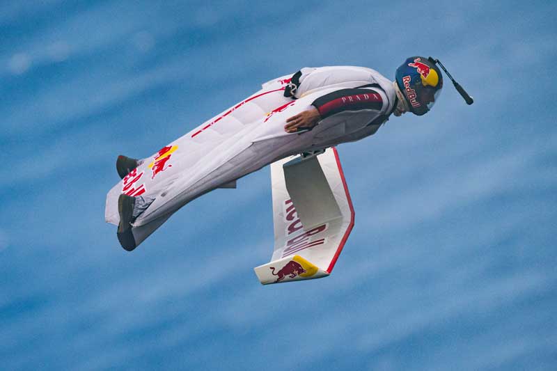 Amura,AmuraWorld,AmuraYachts, Para el diseño del ala se contó con el apoyo de la tecnología aplicada en el Red Bull de Fórmula 1.