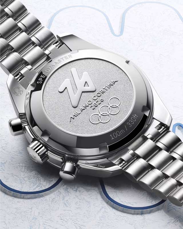 Amura,AmuraWorld,AmuraYachts, En el fondo de la caja se estampó Milano Cortina 2026 y los aros olímpicos.