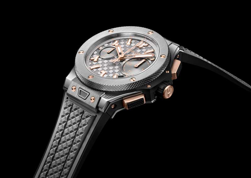 Amura,AmuraWorld,AmuraYachts, Hublot Big Bang Titanium Grey Ahmed Seddiqi 75th Anniversary destaca por los números arábigos que honran la herencia regional.