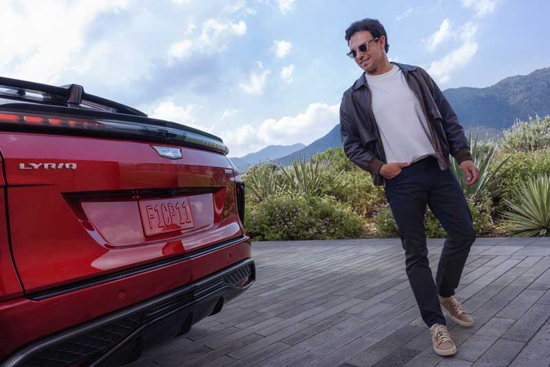 Amura,AmuraWorld,AmuraYachts, Sergio Checo Pérez protagonizó el primer comercial de LYRIQ-V, la SUV eléctrica de Cadillac.
