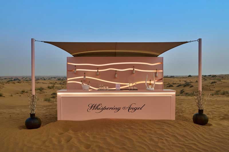 Amura,AmuraWorld,AmuraYachts, La experiencia <em>The Nomad Garden</em> inicia con el Whispering Angel Sunset Lounge.