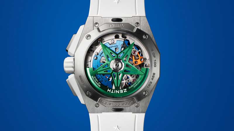 Amura,AmuraWorld,AmuraYachts, El cristal de zafiro permite observar el característico rotor en forma de estrella de Zenith.