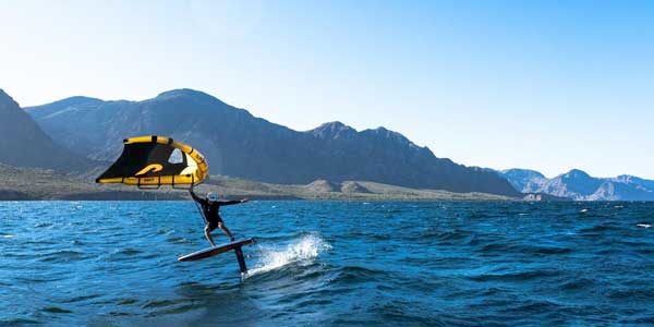 Travesía en foil por el mar de Cortés