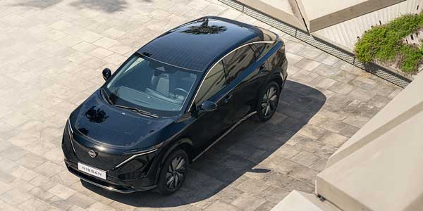 Conduciendo bajo el sol