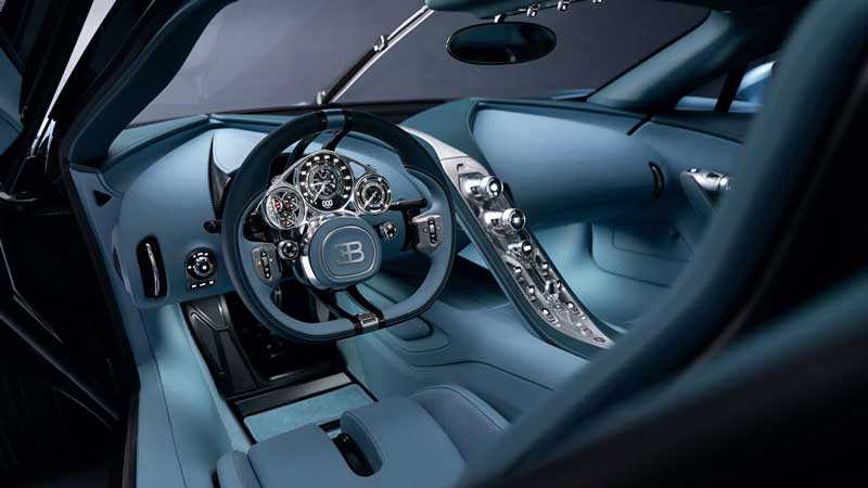 Amura,AmuraWorld,AmuraYachts, La precisión relojera se refleja en el interior del Bugatti Tourbillon.
