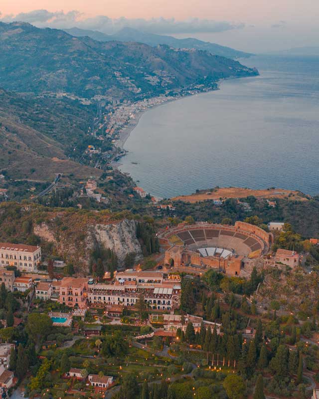 Amura,AmuraWorld,AmuraYachts, Villa Timeo ofrece vistas al mar Mediterráneo.