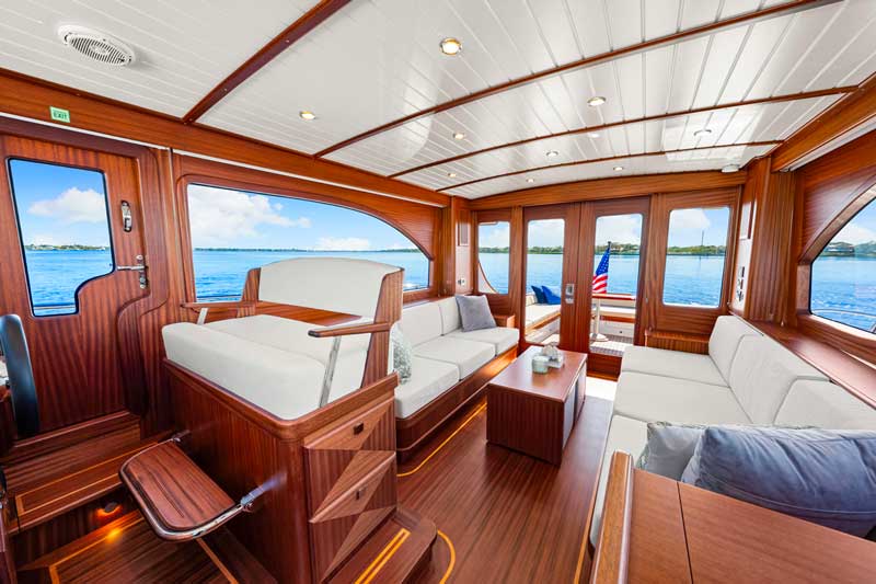 Amura,AmuraWorld,AmuraYachts, Los acabados arsenales del interior del Vicem 55 Classic.