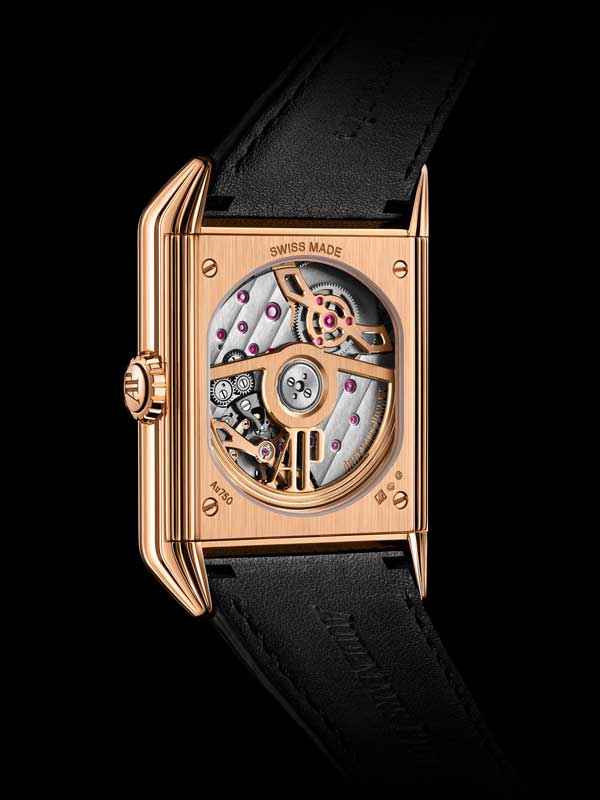 Amura,AmuraWorld,AmuraYachts, El cristal de zafiro permite observa el Calibre 7122.