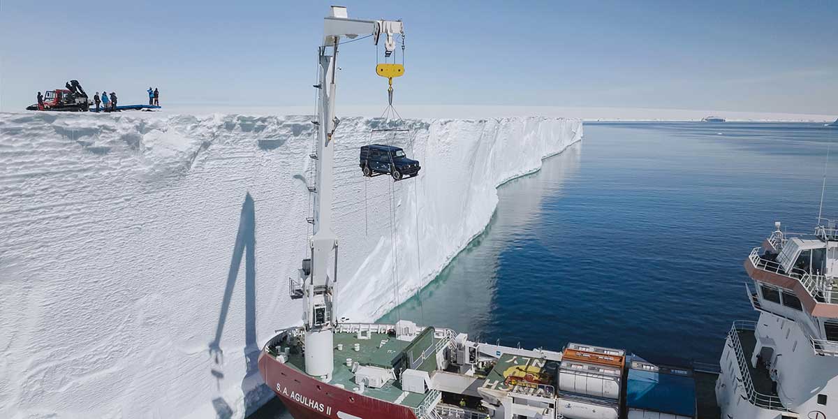 Sobre cuatro ruedas en la inhóspita Antártida