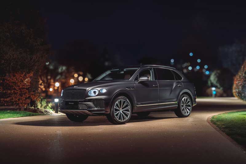 Amura,AmuraWorld,AmuraYachts, Un Bentayga EWB Azure fue el primer modelo configurado con la especificación Boodles Standard.