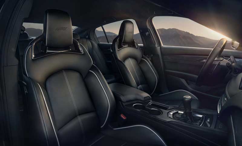 Amura,AmuraWorld,AmuraYachts, El interior del Cadillac el CT5-V Blackwing F1 Collector Series.