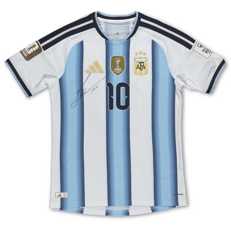 Amura,AmuraWorld,AmuraYachts, Camiseta de local de Argentina para la Copa Mundial de la FIFA 2026 firmada por Lionel Messi.