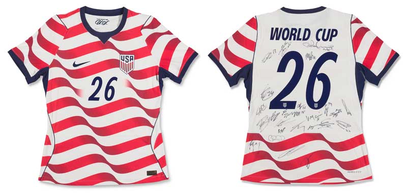 Amura,AmuraWorld,AmuraYachts, Camiseta de fútbol de local de Estados Unidos para la Copa Mundial de la FIFA 2026 firmada por el equipo.