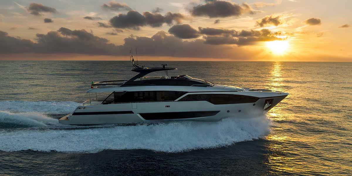 Luce la flota de Riva en Cannes