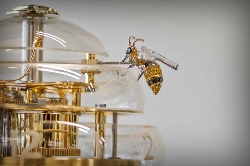 Amura,AmuraWorld,AmuraYachts, El Reloj de Mesa Colmena expresa los valores que constituyen la esencia de Chopard Manufacture.