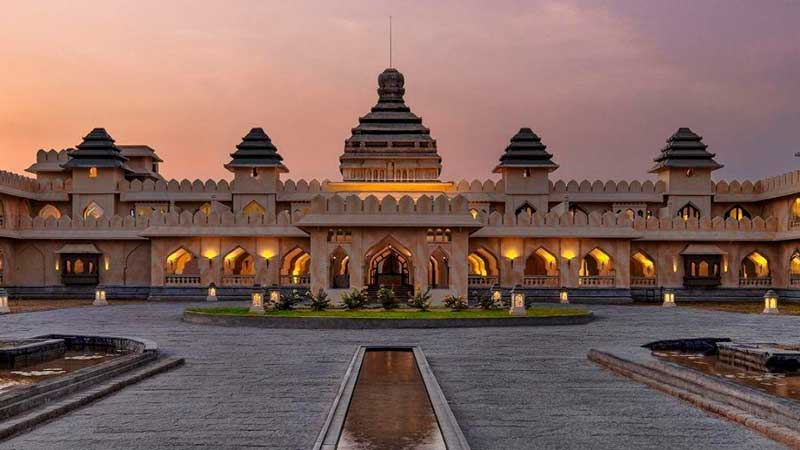 Amura,AmuraWorld,AmuraYachts, Evolve Back Kamalapura Palace, a luxurious resort in Hampi.