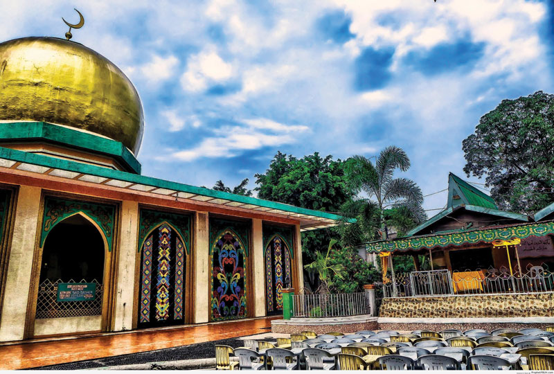 La Mezquita del Globo de Oro, o Masjid al-Dahab, un edificio icónico y espiritual de Manila.
