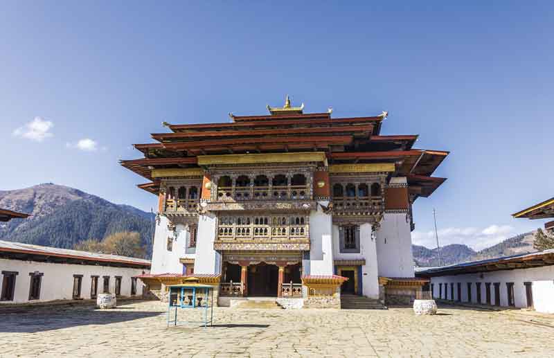 Los monasterios son también museos con elementos culturales, religiosos e históricos de valor inestimable.

