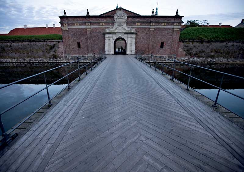 Amura,Dinamarca,Vikingos,Rey Harald,piedras rúnicas de Jelling,daneses,felicidad, Castillo de Kronborg. 
