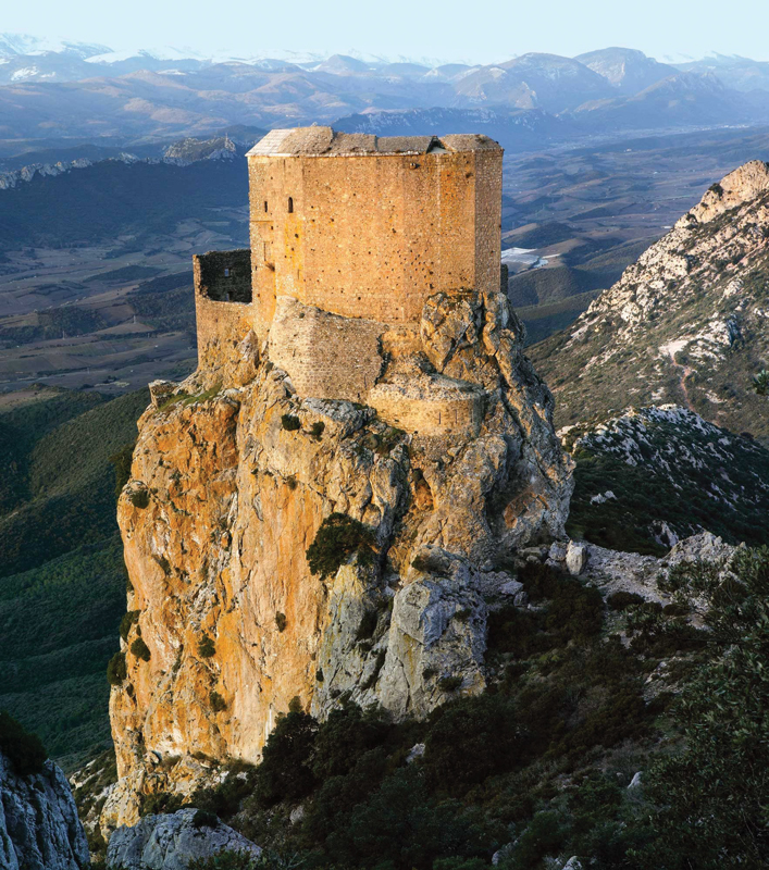 Amura,Agde,Occitania,Languedoc, Quéribus, castillo que albergó a los cátaros.