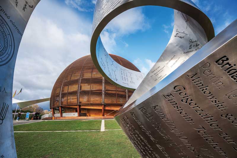 Amura,AmuraWorld,AmuraYachts,Gstaad,Geneva,Montreux, El CERN, la Organización Europea de Investigación Nuclear, se localiza cerca de Ginebra.