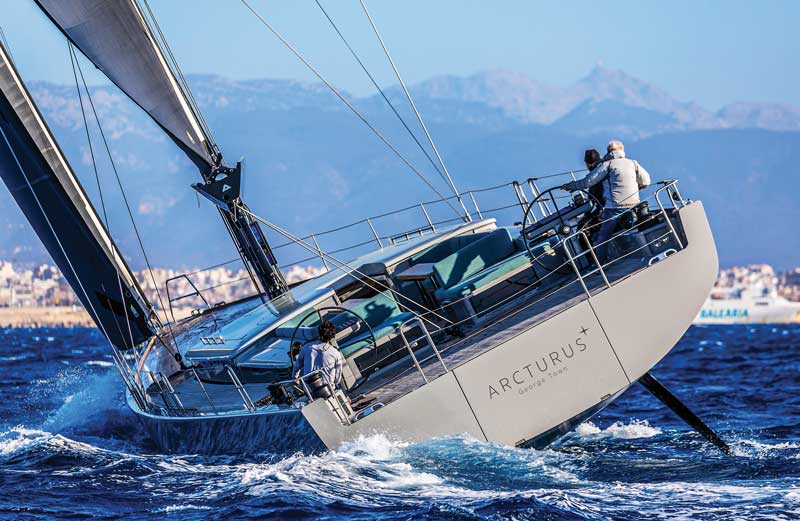 Amura,AmuraWorld,AmuraYachts,Y7 una joya escondida,Y Yachts, Both the hull and the mast are made of carbon fiber.